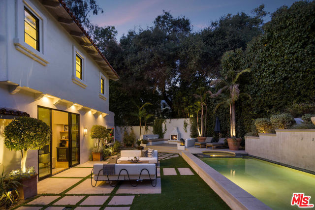 13439 Java Drive, Los Angeles CA: https://media.crmls.org/mediaz/e1655c10-7dd2-4e40-b57d-858f7451bfeb.jpg