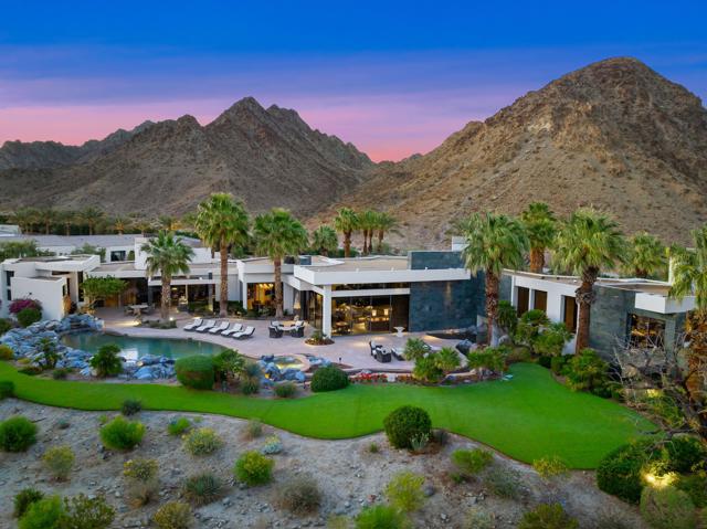 79235 Tom Fazio N Lane, La Quinta CA: https://media.crmls.org/mediaz/e16602b3-2c89-4e17-ad44-7dc8c070a581.jpg
