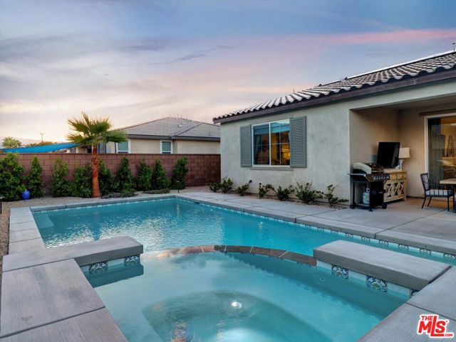 81921 Fiori Del Deserto Drive, La Quinta CA: https://media.crmls.org/mediaz/e16698cb-60d7-451f-a428-edf877d9fa8d.jpg