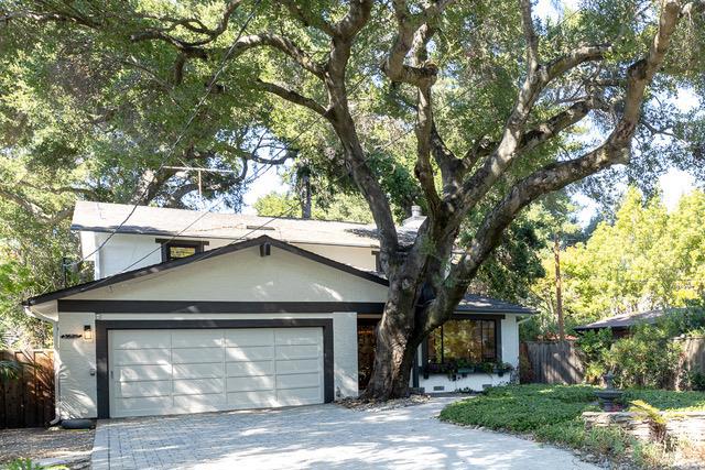 3523 Oak Drive, Menlo Park CA: https://media.crmls.org/mediaz/e166de51-7b04-4014-aa0a-4d545e64222d.jpg