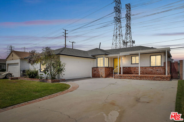 6513 Denmead Street, Lakewood CA: https://media.crmls.org/mediaz/e16764d9-7af7-4565-b0ff-448771e91221.jpg