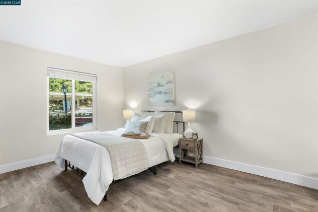 5425 Concord Blvd, Concord CA: https://media.crmls.org/mediaz/e167a685-2eb9-4aa2-825b-ecdc1c0e56a8.jpg