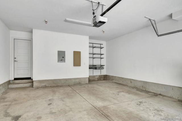 7786 Stylus Dr, San Diego CA: https://media.crmls.org/mediaz/e167ebd1-b24a-4890-bc83-5cc2f3a5f941.jpg