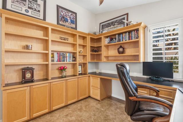 75377 Montecito Drive, Indian Wells CA: https://media.crmls.org/mediaz/e167f4dd-d16d-41e0-a378-dc9acb025c4e.jpg