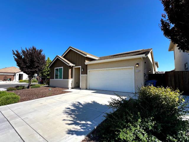 1460 Waterwheel Lane, Hollister CA: https://media.crmls.org/mediaz/e168dc1a-eeef-4f57-86ce-fa4af3407074.jpg