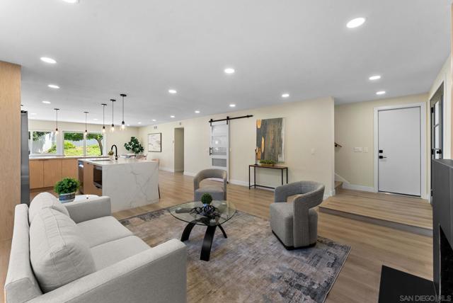 11412 Lucera Pl, San Diego CA: https://media.crmls.org/mediaz/e168f8f8-b2a7-415f-8fd7-3f904d5f7e8d.jpg
