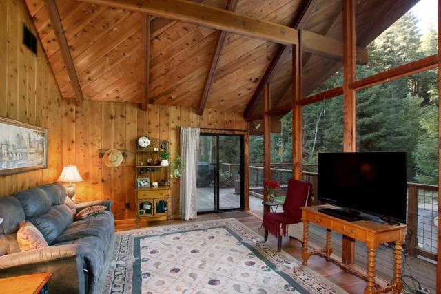 16770 Redwood Lodge Road, Los Gatos CA: https://media.crmls.org/mediaz/e1692faf-3c4e-4f51-956e-74396ace4d84.jpg