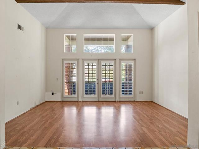 13810 Riverhead Ct, San Diego CA: https://media.crmls.org/mediaz/e16a7a46-e519-4ee1-8441-e300fe8b86a2.jpg