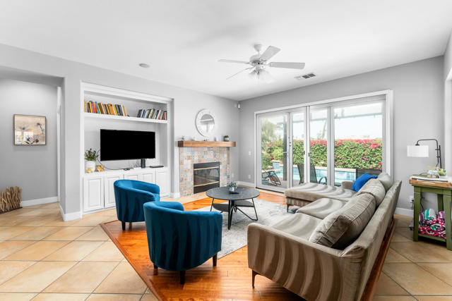 82626 Redford Way, Indio CA: https://media.crmls.org/mediaz/e16a85ce-f0a6-47a1-9f9d-c10b41e843de.jpg