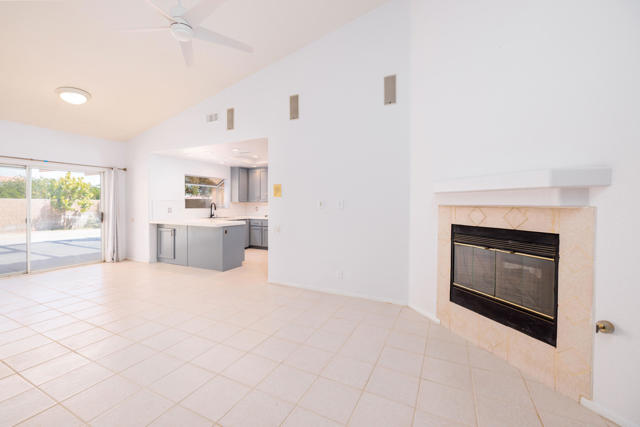 40670 Posada Court, Palm Desert CA: https://media.crmls.org/mediaz/e16abbb0-f995-421a-91f0-216063d561bc.jpg