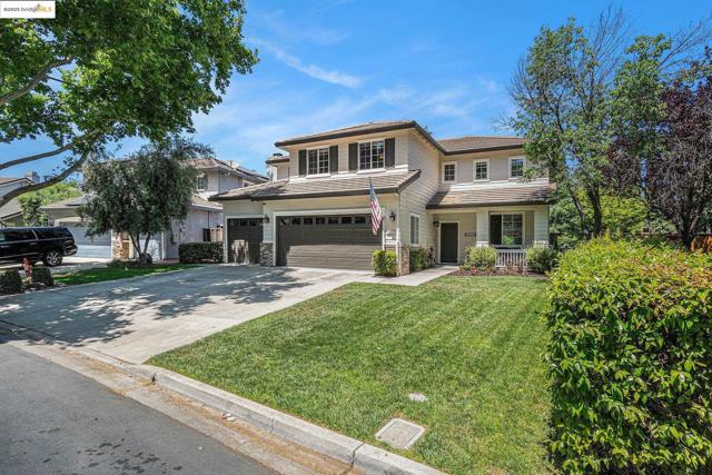 1951 Newton Drive, Brentwood CA: https://media.crmls.org/mediaz/e16ac88a-056a-4c74-9e6f-f5350e8c681f.jpg