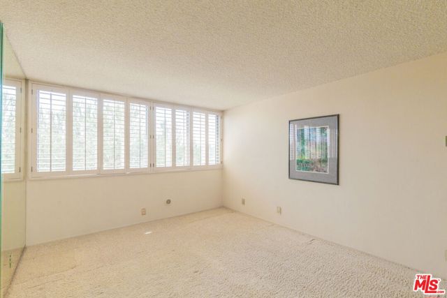 8701 Delgany Avenue, Playa del Rey CA: https://media.crmls.org/mediaz/e16b1faa-363d-49ae-9854-de9f75866f9f.jpg