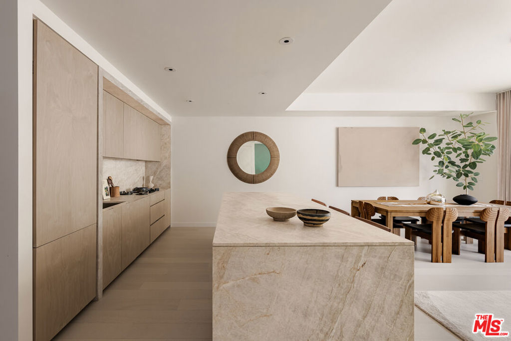 9200 Wilshire Boulevard #504E