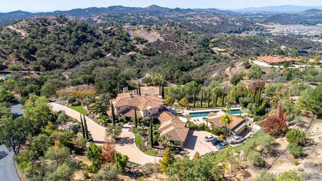 14440 Ridge Ranch Rd, Valley Center CA: https://media.crmls.org/mediaz/e16bd58f-d673-46c7-b33f-1e6689145aee.jpg