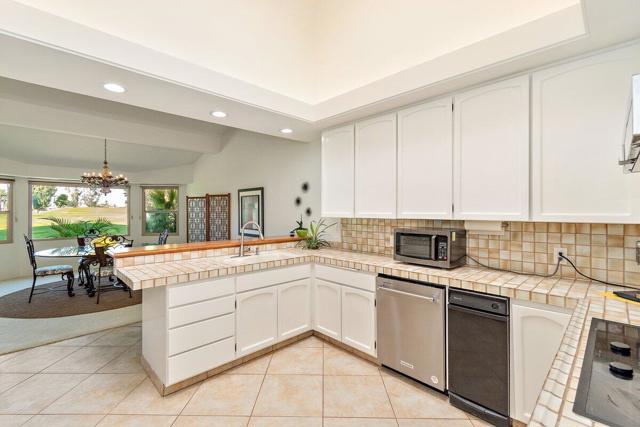 Image 17 of 39 For 79414 Montego Bay Court 26