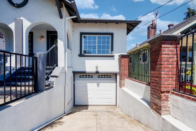 2036 E 20th Street, Oakland CA: https://media.crmls.org/mediaz/e16d1db0-5b1d-49bd-b131-c8863e6eebf6.jpg
