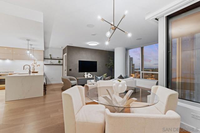 888 W E St, San Diego CA: https://media.crmls.org/mediaz/e16d3610-fc1f-4389-8907-8efdb91afd49.jpg