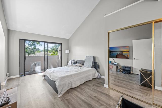 8451 Via Mallorca Unit 31, La Jolla CA: https://media.crmls.org/mediaz/e16db661-39ed-48f4-9b98-385738959b1c.jpg