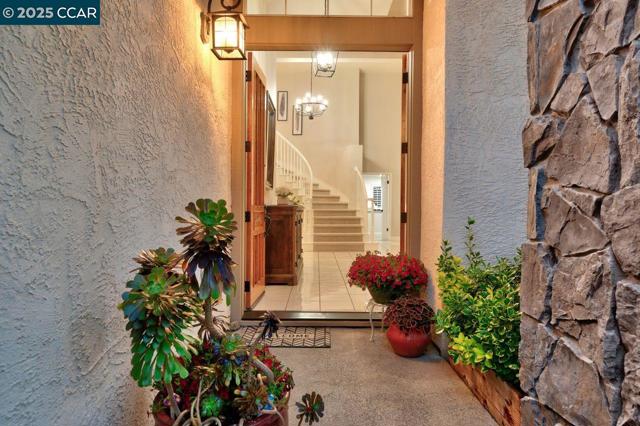 5220 Portillo Valley, San Ramon CA: https://media.crmls.org/mediaz/e16dfc40-944f-48ae-a845-04c9260a9ea7.jpg