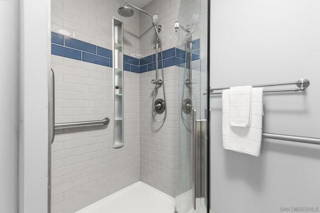 5188 Weymouth Way, Oceanside CA: https://media.crmls.org/mediaz/e16e9016-5d6c-4a5c-be1e-63eeca556424.jpg