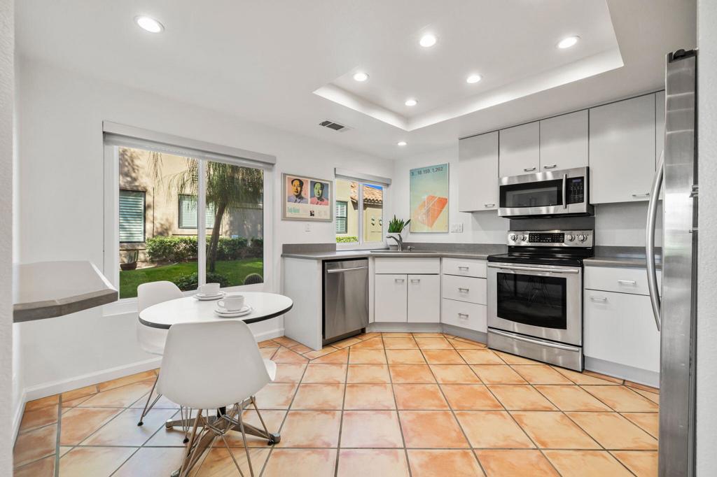 MLS #219138502DA image #9