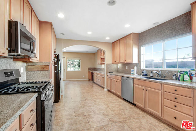 2623 S Beverly Drive, Los Angeles CA: https://media.crmls.org/mediaz/e1701cae-4d42-451c-b36b-abe59775e5bf.jpg