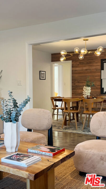 4427 S Wilton Place, Los Angeles CA: https://media.crmls.org/mediaz/e1713fdc-71d5-4248-8739-bb7ec7eca4d2.jpg