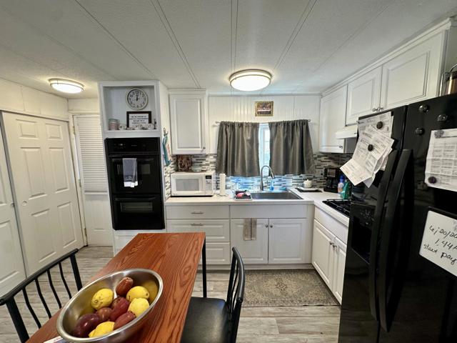 32660 Bloomfield Avenue, Thousand Palms CA: https://media.crmls.org/mediaz/e171b46f-f44e-490f-ac76-ef03fda464c4.jpg