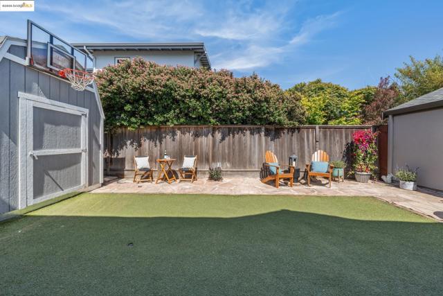803 Evelyn Ave, Albany CA: https://media.crmls.org/mediaz/e1722569-de5f-40ee-9c6c-ef7cb16751a5.jpg