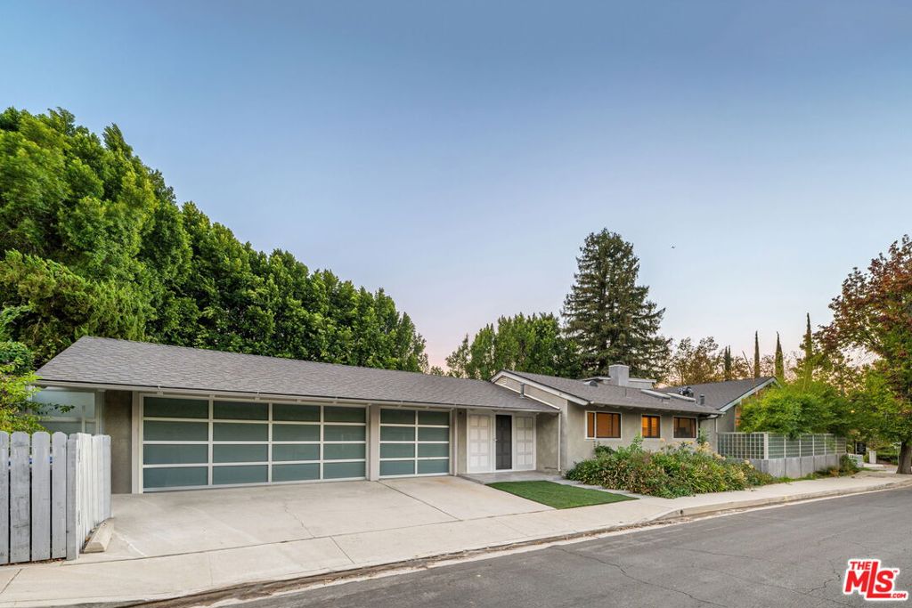 E172437A Dcbb 4C48 B8A7 10E7969E6E1A 4820 Encino Terrace, Encino, Ca 91316 &Lt;Span Style='BackgroundColor:transparent;Padding:0Px;'&Gt; &Lt;Small&Gt; &Lt;I&Gt; &Lt;/I&Gt; &Lt;/Small&Gt;&Lt;/Span&Gt;