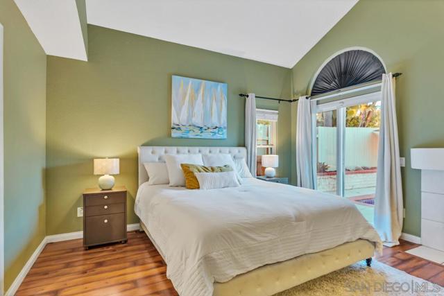 1956 Casablanca Ct, Vista CA: https://media.crmls.org/mediaz/e17244b6-6ec6-4713-a668-d840e2d09ebc.jpg