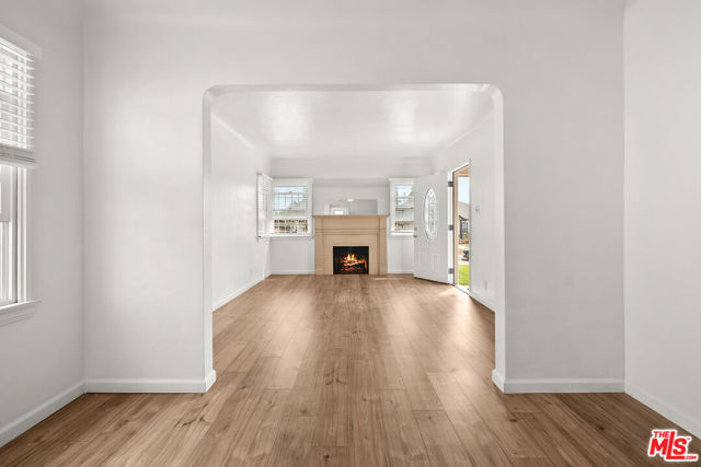 3961 W 64th Street, Los Angeles CA: https://media.crmls.org/mediaz/e17294da-9bea-4a5d-a193-44f6b2ac8c8e.jpg