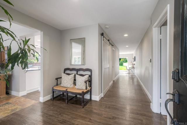 Detail Gallery Image 7 of 37 For 2017 Caracol Ct, Carlsbad,  CA 92009 - 3 Beds | 2/1 Baths