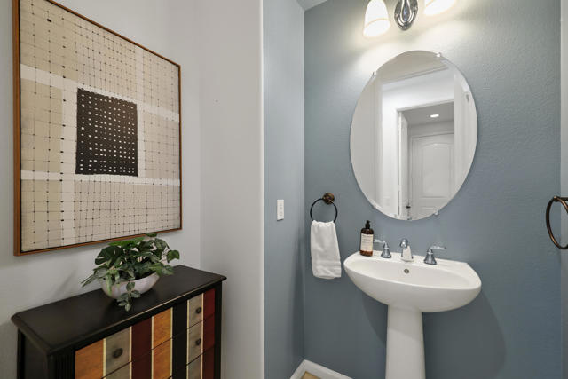 Image 15 of 38 For 81961 Contento Street