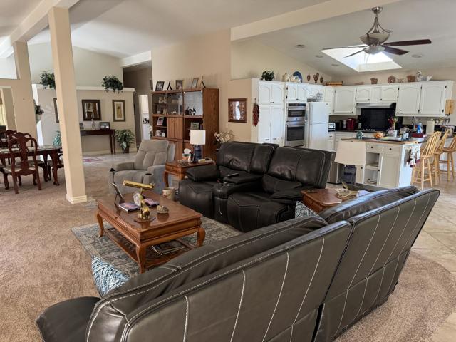 35610 Mexico Way, Thousand Palms CA: https://media.crmls.org/mediaz/e1731982-fc94-47ba-b0c1-ce41a003de7a.jpg