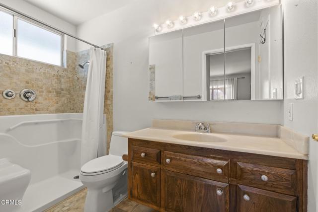 Detail Gallery Image 29 of 37 For 124 Reddington Ct, Camarillo,  CA 93010 - 4 Beds | 2/1 Baths