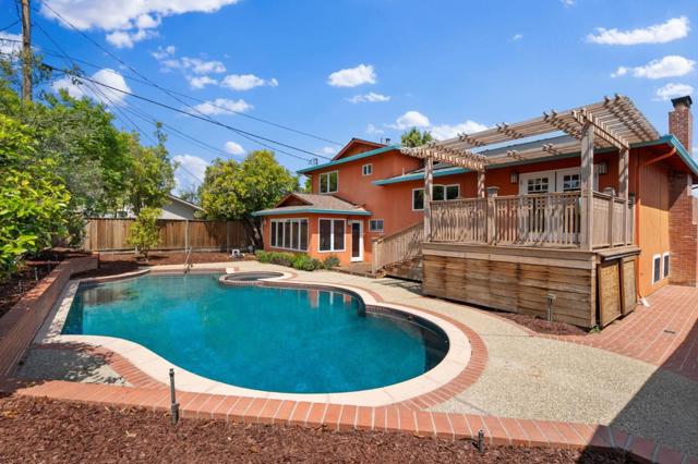 630 Barnsley Way, Sunnyvale CA: https://media.crmls.org/mediaz/e17336bf-6d43-4961-854f-db35dda3ecd4.jpg