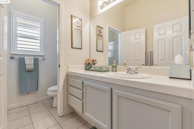 4174 Beacon Pl, Discovery Bay CA: https://media.crmls.org/mediaz/e173c1b1-1007-4365-b3ae-4323a5e84e20.jpg