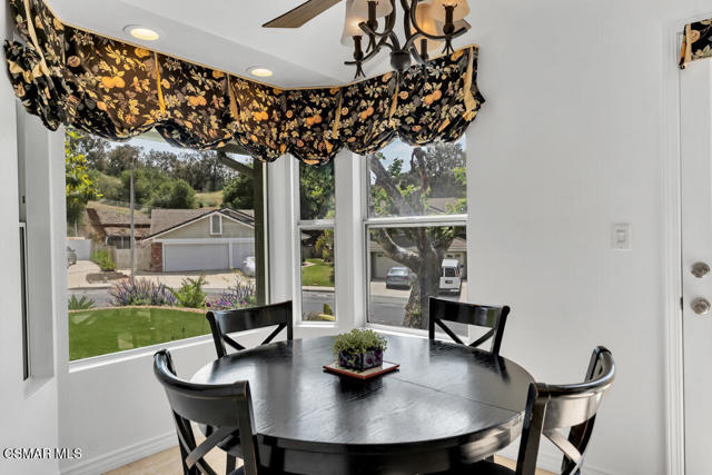13101 Thomasville Court, Moorpark CA: https://media.crmls.org/mediaz/e173e81d-5c42-4ae3-8478-e42a3cb7e066.jpg