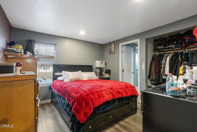 106 Arrowhead Circle, Oxnard CA: https://media.crmls.org/mediaz/e1746f7c-4699-4ebc-bc0a-4061be37b5c9.jpg