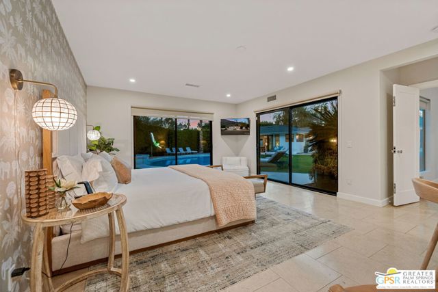 290 W Lilliana Drive, Palm Springs CA: https://media.crmls.org/mediaz/e174d3b9-d626-4410-8a52-ee9f204344c2.jpg