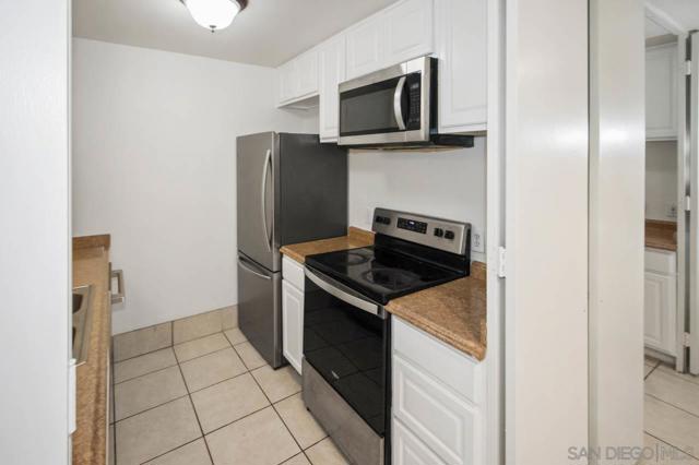 6455 La Jolla Blvd, La Jolla CA: https://media.crmls.org/mediaz/e174e089-fca7-4139-87cc-71c69693b5f6.jpg