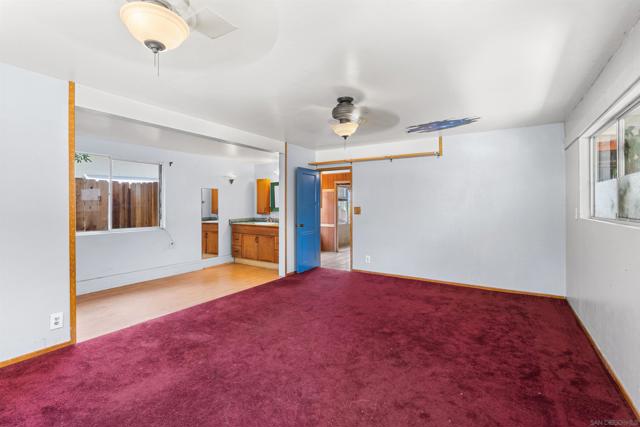 719 Marsolan Ave, Solana Beach CA: https://media.crmls.org/mediaz/e17559c2-b1b8-4412-869a-acf2c60585df.jpg