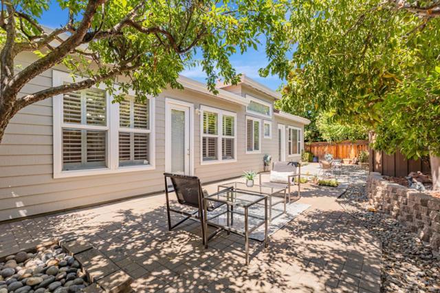 18400 Capistrano Way, Morgan Hill CA: https://media.crmls.org/mediaz/e175a1ed-8c4f-4572-b4f2-3c7545e88d4e.jpg