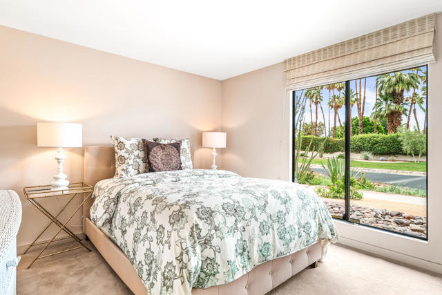 2305 E Sonora Road, Palm Springs CA: https://media.crmls.org/mediaz/e1760b97-a5c9-4fb6-8e64-e96a9d4ff00e.jpg