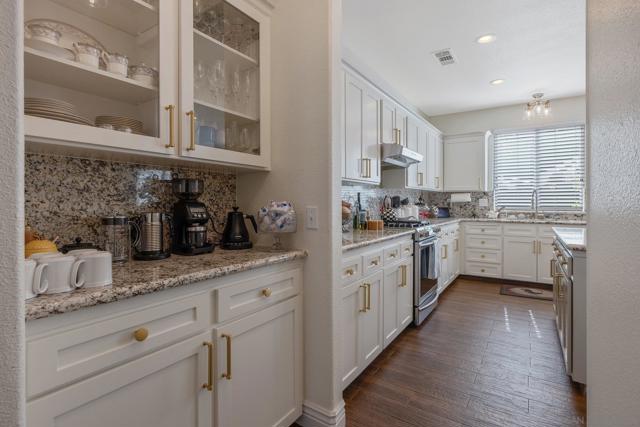 Image 22 of 69 For 2415 Oak Grove Ct