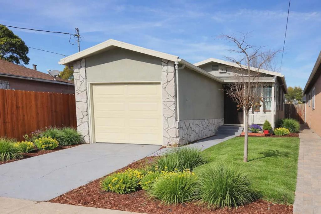 2317 Virginia Avenue