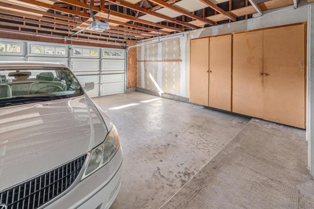 3008 Garboso Street, Carlsbad CA: https://media.crmls.org/mediaz/e176a5cf-3d70-4c3a-992f-965bda5663d3.jpg