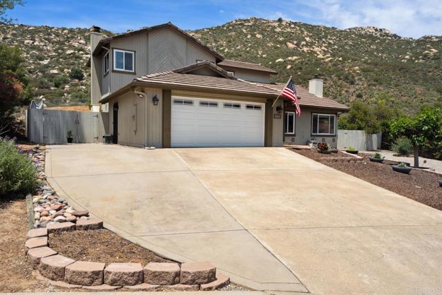 25744 Caryn Ct., Ramona CA: https://media.crmls.org/mediaz/e177d65d-befa-4c10-bec0-d1cf38636901.jpg