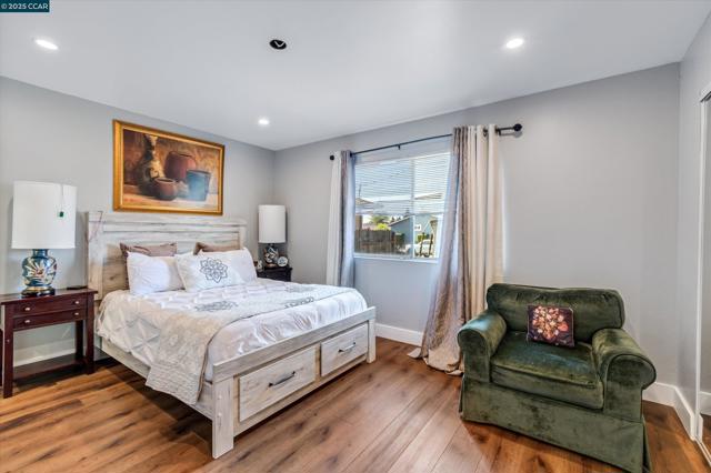 Image 11 of 22 For 8037 Santa Barbara Dr